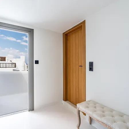 Town Pin By Monocle Appartamento